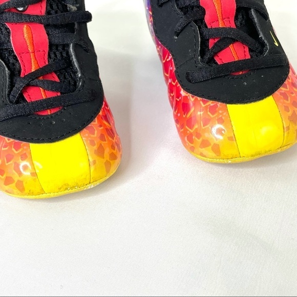 Nike Baby Foamposite Sneaker Booties Size 4 - Picture 10 of 10